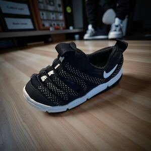 Baby Toddler Nike Novice Baby Shoes Black/White AQ9662 001 Size 8 C